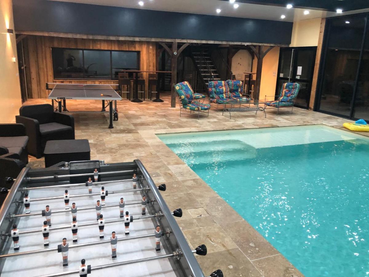 Holiday home Piscine Interieure31degres Zoo La Fleche24h Du Mans *