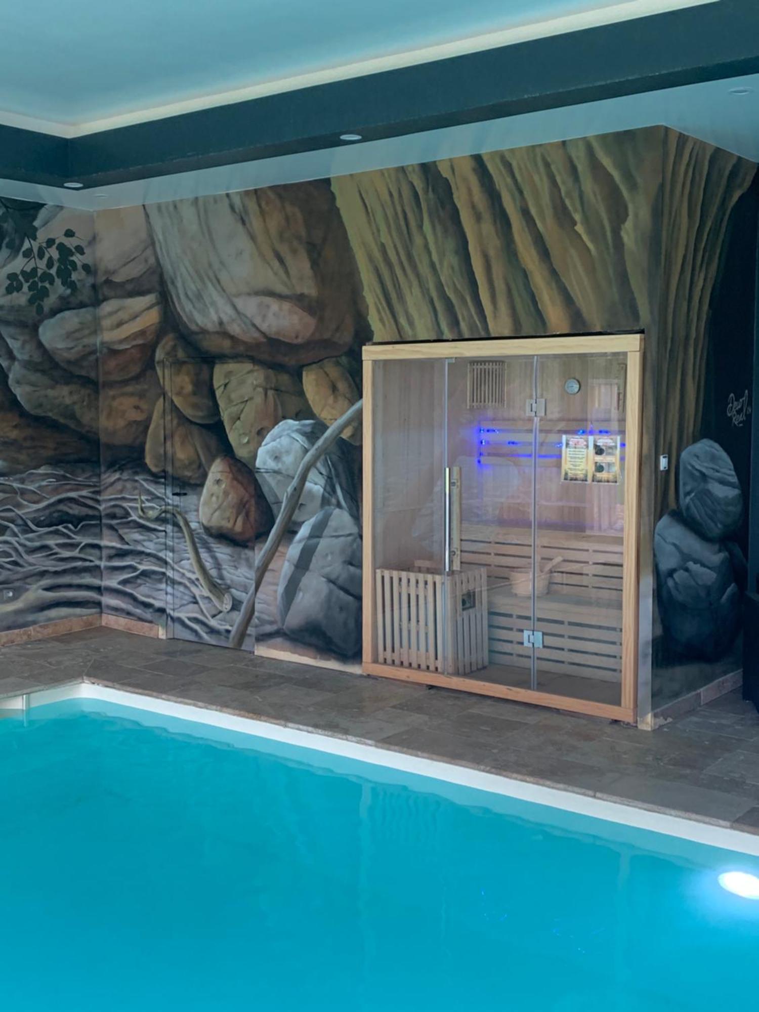 Piscine Interieure31degres Zoo La Fleche24h Du Mans Vakantiehuis *